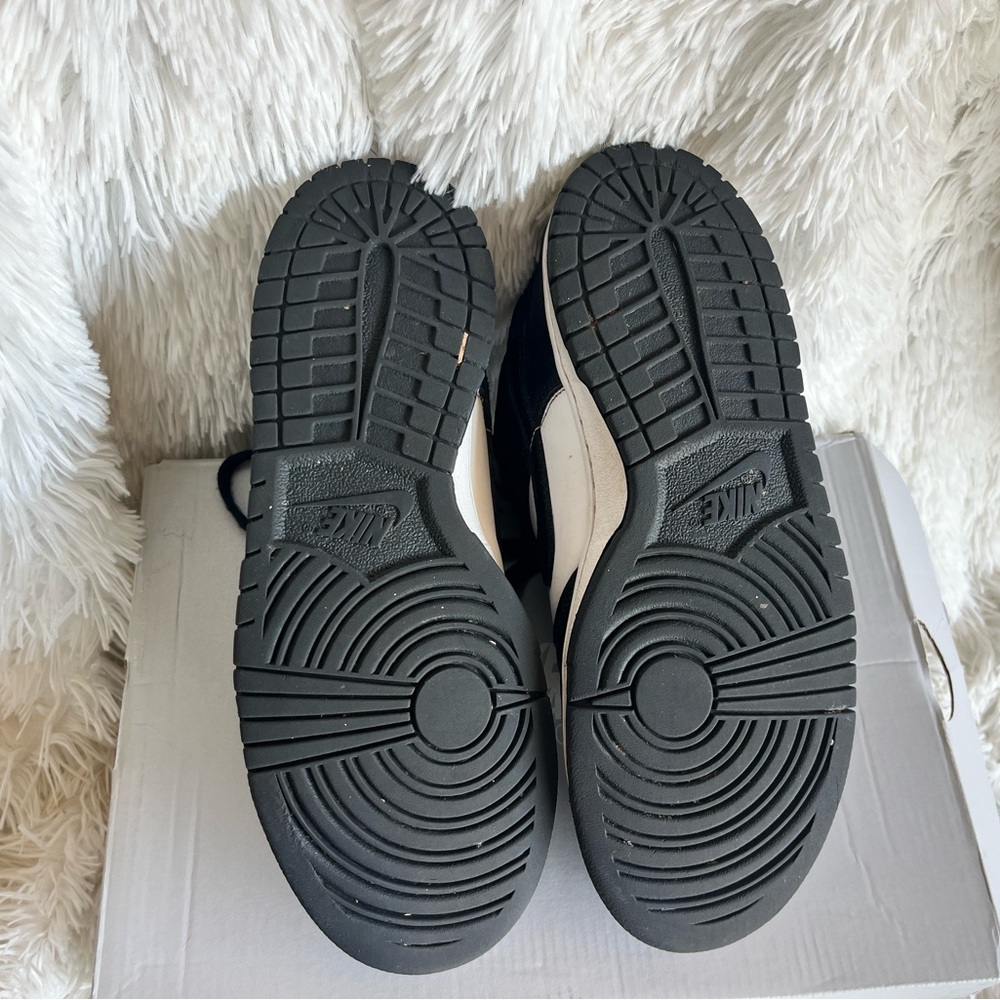 Nike Dunk Low Panda - Picture 4 of 4